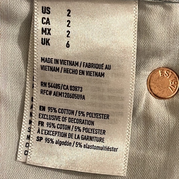 American Eagle Outfitters distressed light wash mini denim skirt - Picture 11 of 17